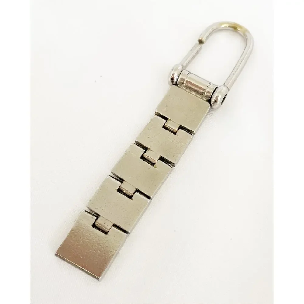 GUCCI Logo Keychain Charm In Silver Metal Rectangular Key Ring Vintage Unisex